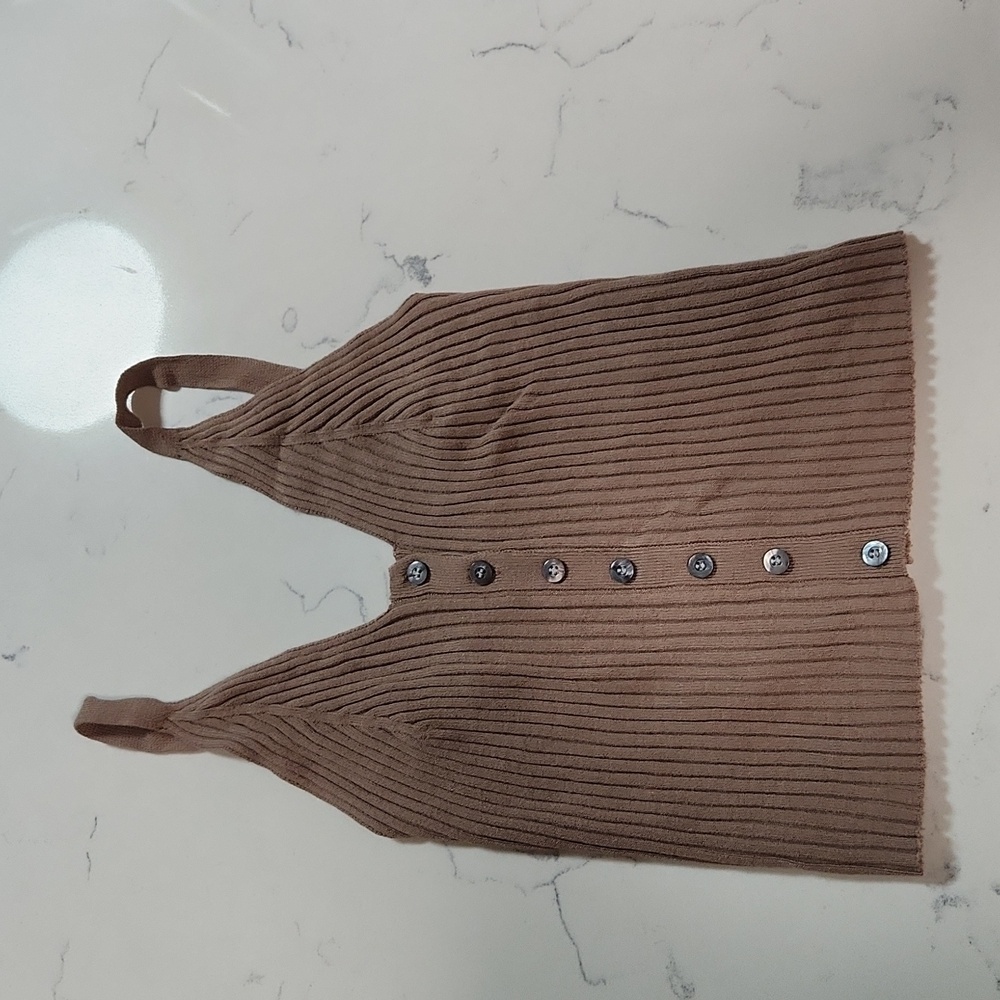BECAAL Ribbed knit cropped back top